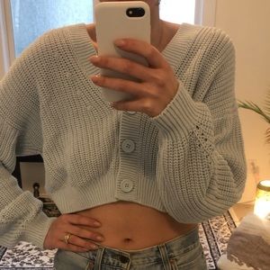 Amazing cropped baby blue cardigan